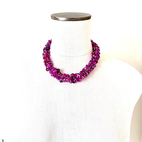 WHITE HOUSE BLACK MARKET Magenta Pink Cluster Beaded Necklace - Picture 3 of 6